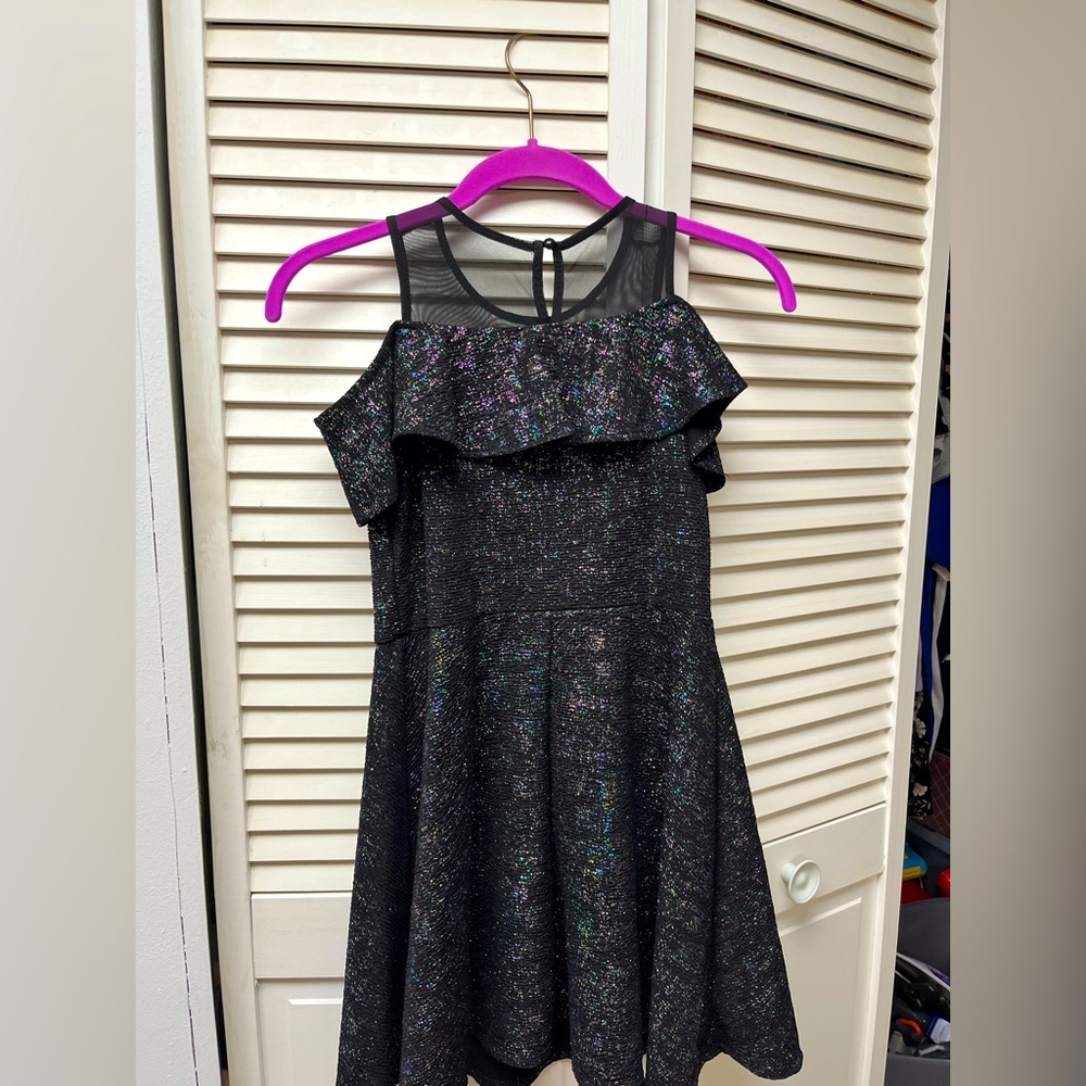 Black dress (girls)